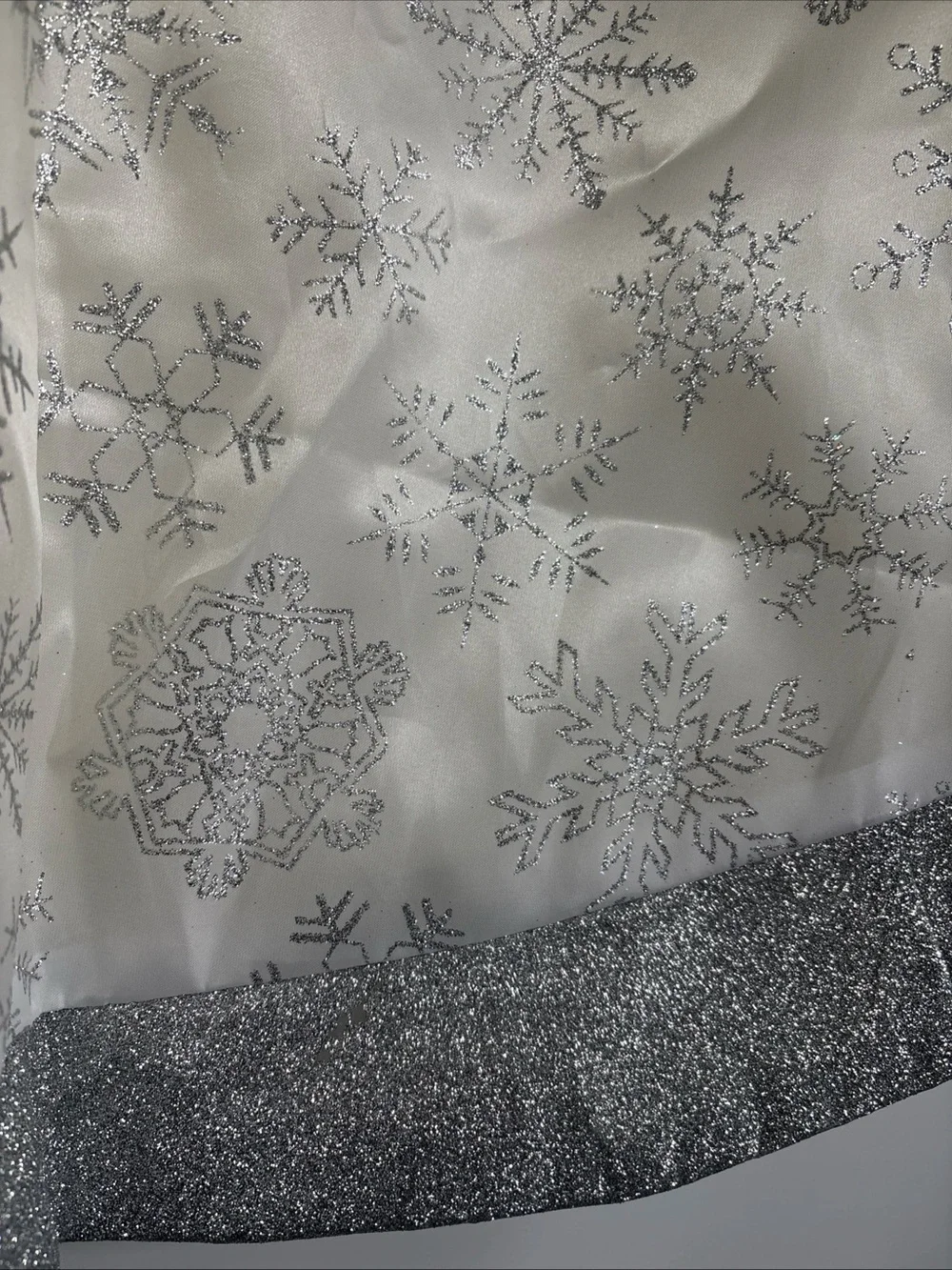 Silver Snowflake Tree Skirt - Festive White and Silver glittery